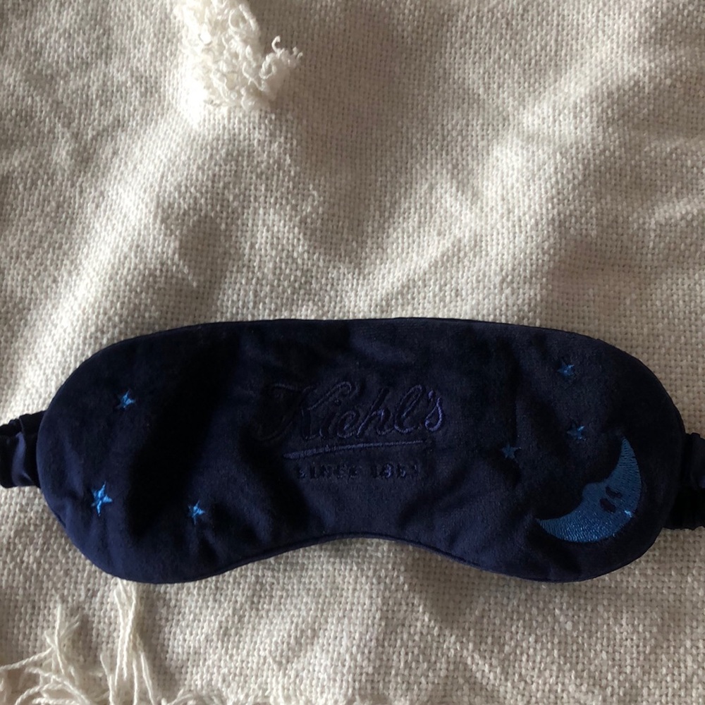 Kiehl’s navy velour sleeping eye mask